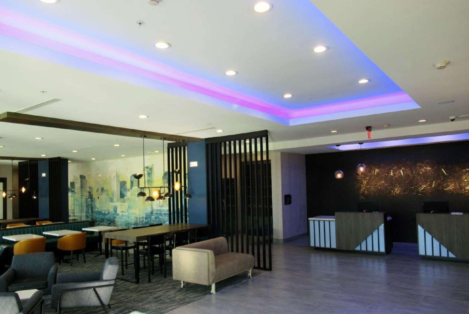 La Quinta Inn & Suites By Wyndham Dallas/Fairpark Eksteriør bilde