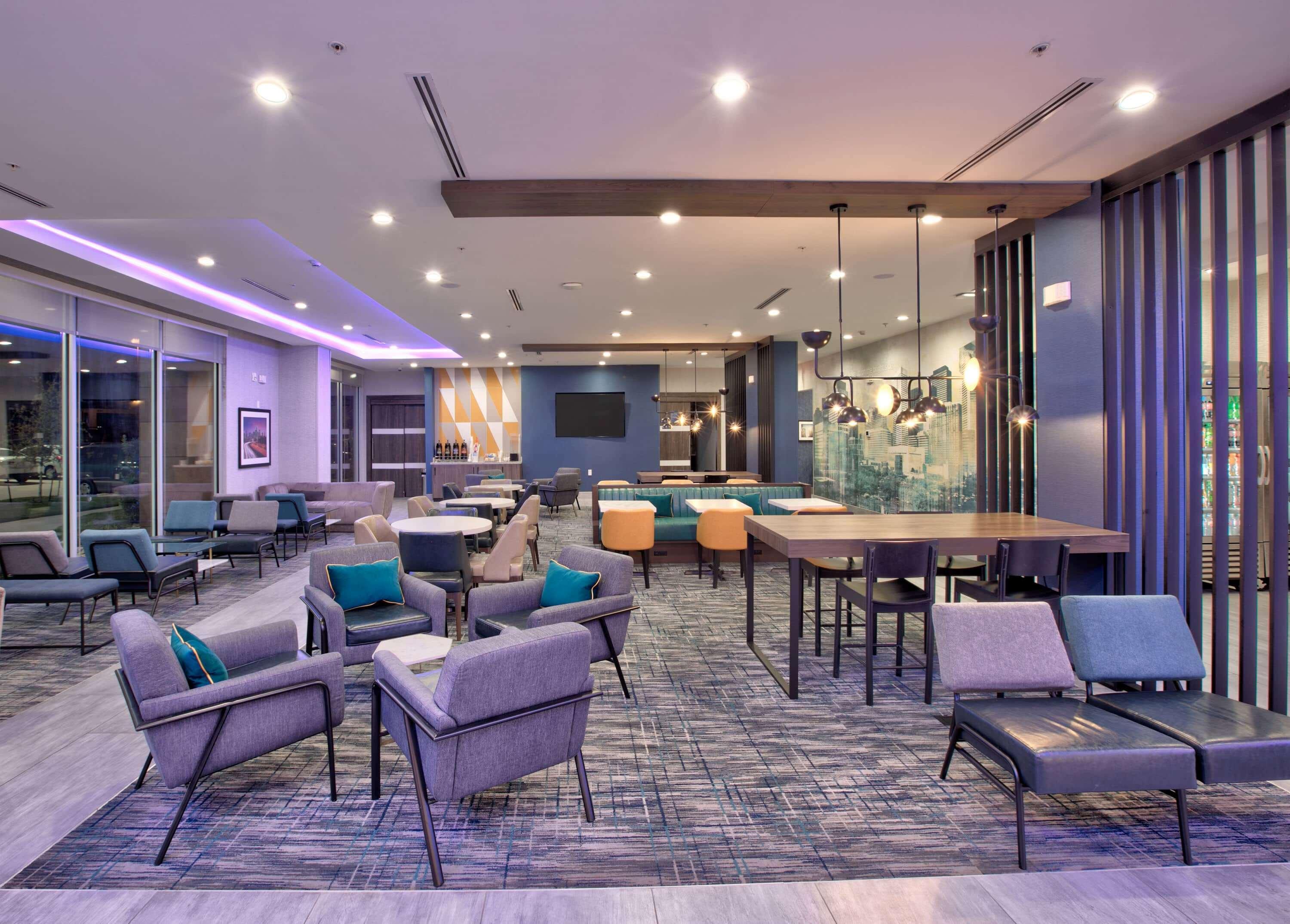 La Quinta Inn & Suites By Wyndham Dallas/Fairpark Eksteriør bilde